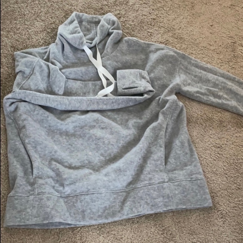 Lululemon turtleneck fleece pullover size 10